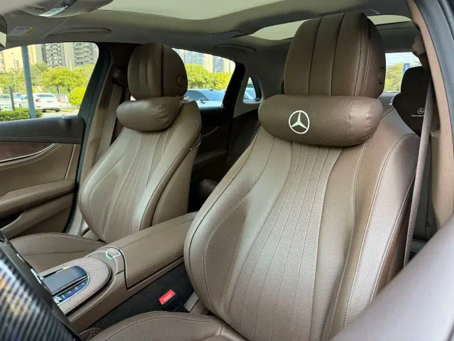 Mercedes-Benz E-Class — Фото автомобиля 15