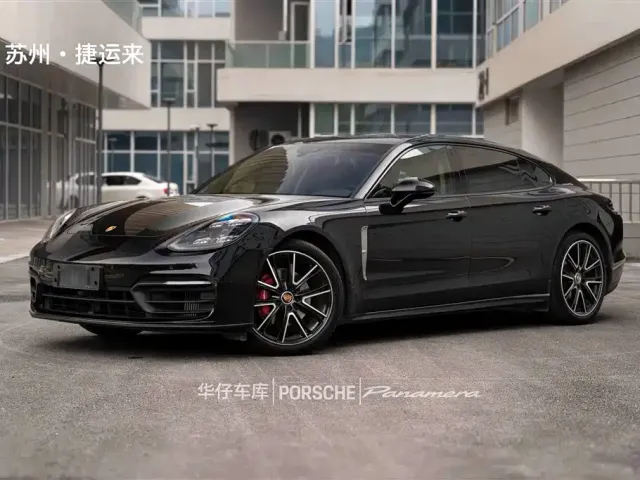 Фотография автомобиля — Porsche Panamera