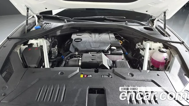 Genesis GV70 2.5T Бензин 2WD — Фото автомобиля 6