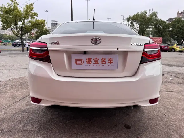 Toyota Vios — Фото автомобиля 12