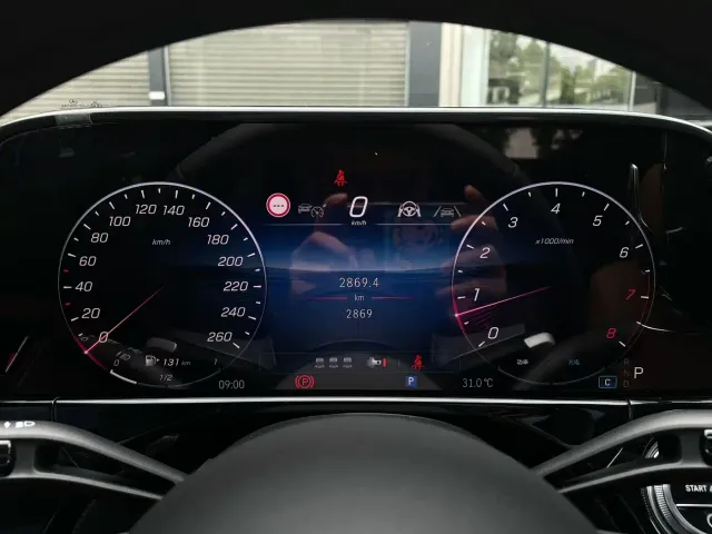 Mercedes-Benz E-Class — Фото автомобиля 4