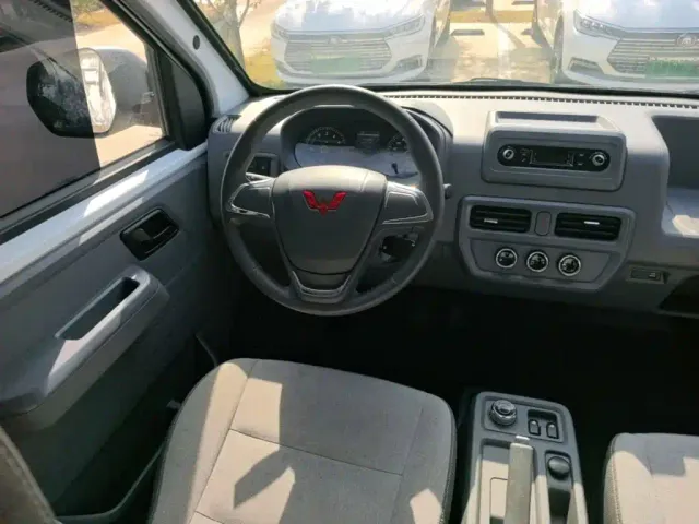 Wuling Yangguang — Фото автомобиля 10