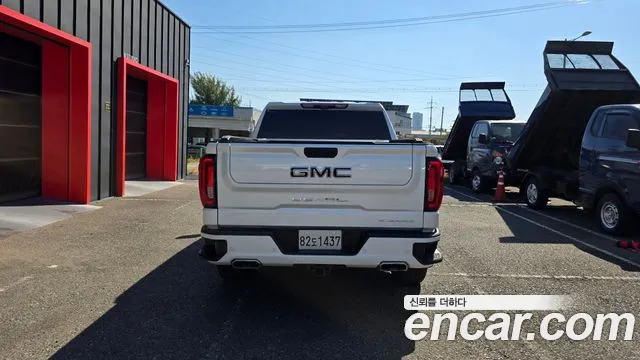 GMC Sierra — Фото автомобиля 4