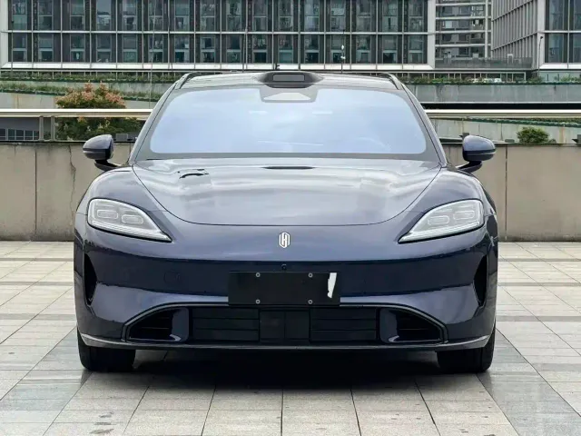 Shangjie Z7T — Фото автомобиля 2