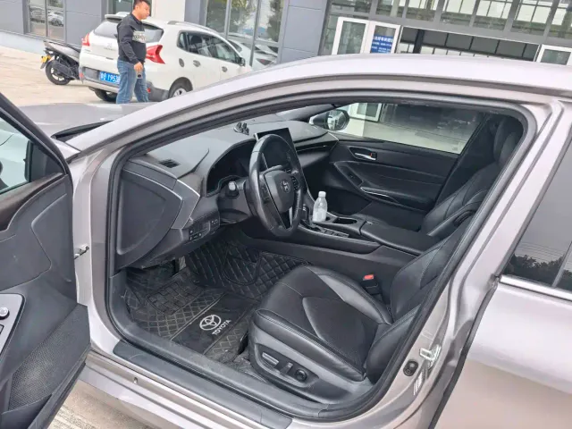 Toyota Avalon — Фото автомобиля 11