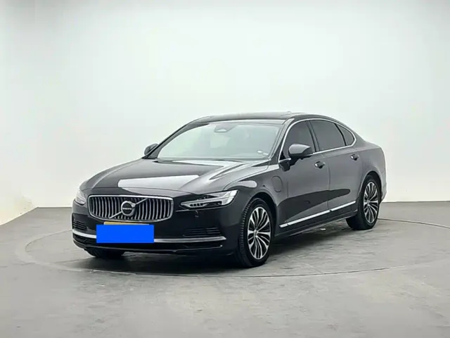 Фотография автомобиля — Volvo S90