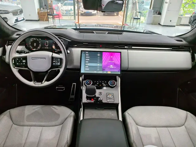 Land Rover Range Rover Sport — Фото автомобиля 8