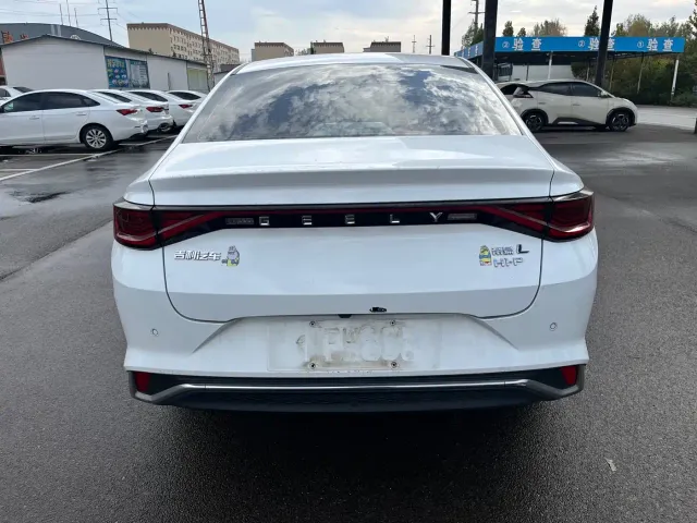 Geely Emgrand L — Фото автомобиля 14