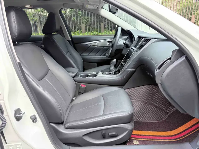 Infiniti Q50L — Фото автомобиля 6