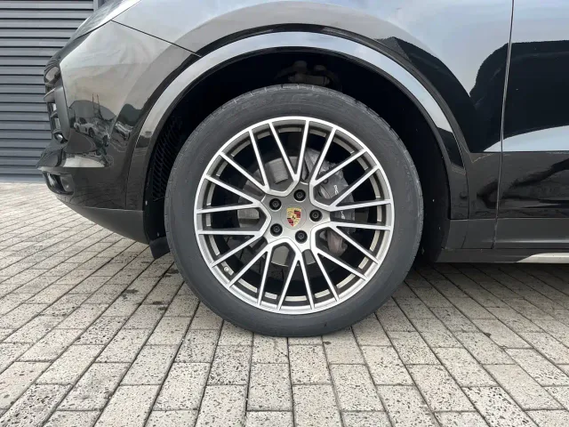 Porsche Cayenne — Фото автомобиля 18