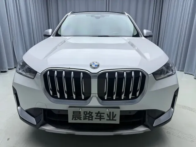 BMW X1 — Фото автомобиля 2