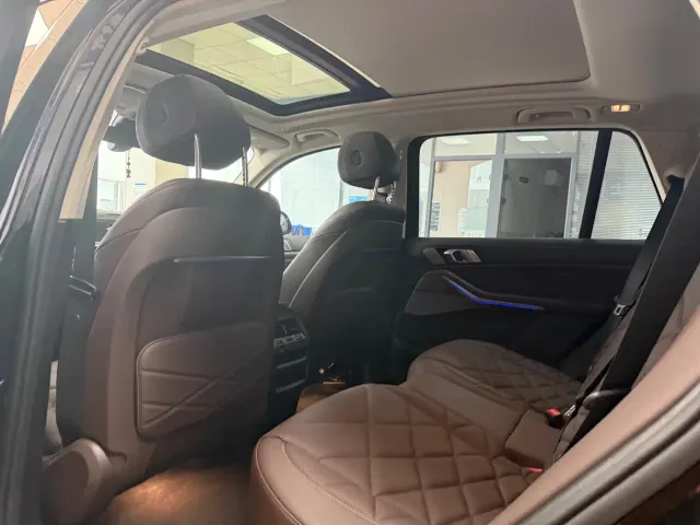 BMW X5 — Фото автомобиля 10