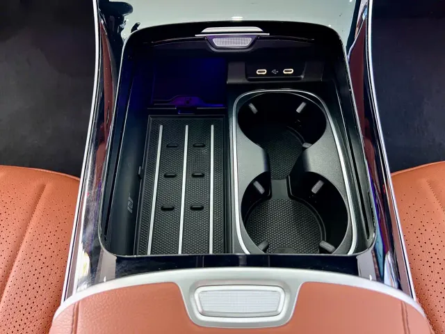 Mercedes-Benz S-Class — Фото автомобиля 18