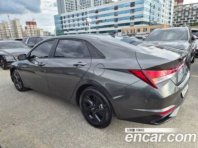 Hyundai AVANTE Avante (CN7) — Фото автомобиля 4