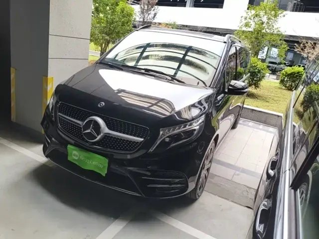 Фотография автомобиля — Mercedes-Benz V-Class