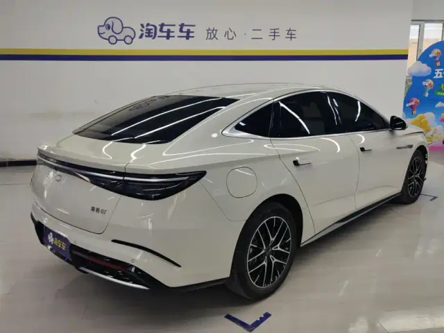 BYD Seal 07 DM-i — Фото автомобиля 3