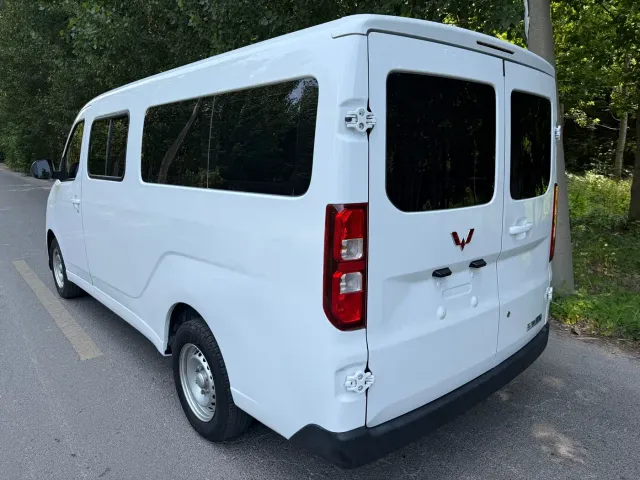 Wuling Yangguang — Фото автомобиля 6