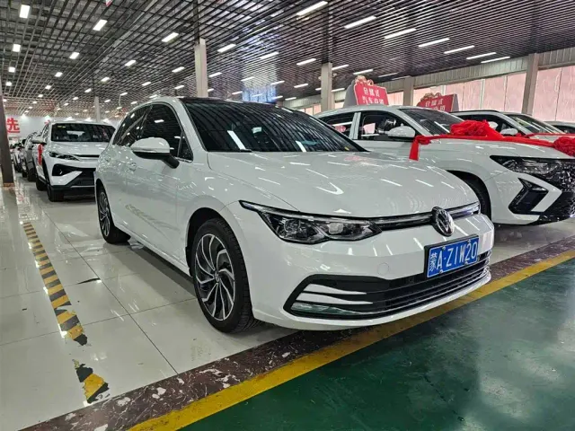 Volkswagen Golf — Фото автомобиля 6