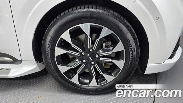 Kia Canival Carnival 4 поколение Бензин 9 мест Hi-Limousine — Фото автомобиля 5