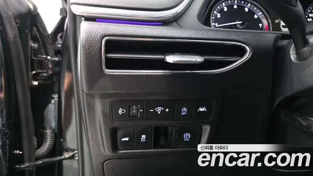 Hyundai Sonata — Фото автомобиля 25