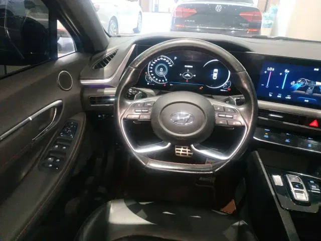 Hyundai Sonata — Фото автомобиля 10