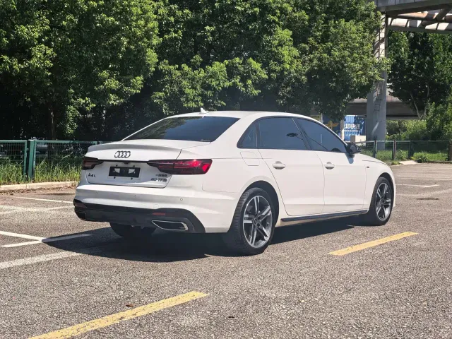 Audi A4L — Фото автомобиля 5