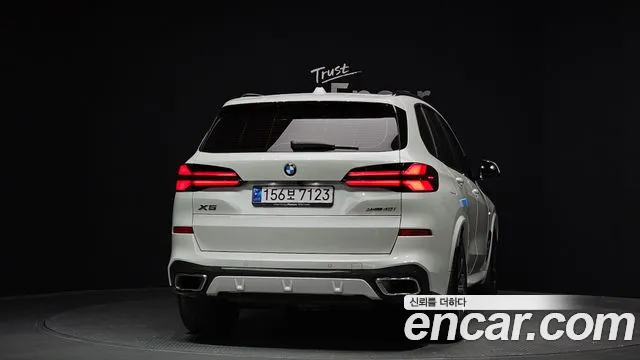 BMW X5 xDrive 40i M Sport — Фото автомобиля 3