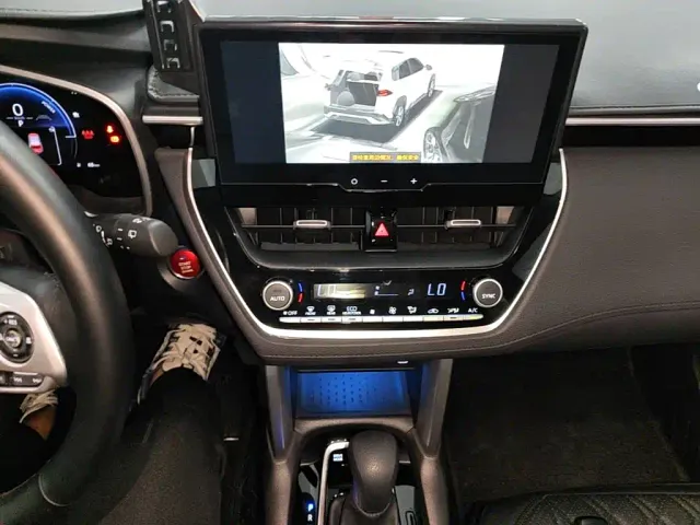 Toyota Frontlander — Фото автомобиля 12