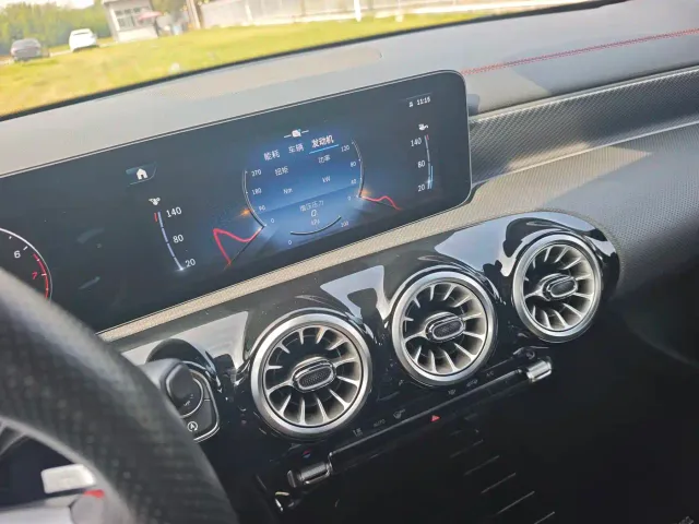 Mercedes-Benz A-Class — Фото автомобиля 17