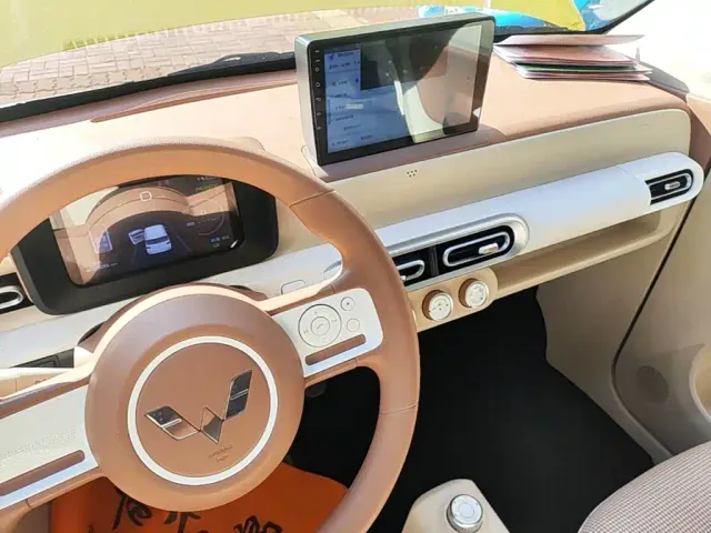Wuling Hongguang Mini EV — Фото автомобиля 12