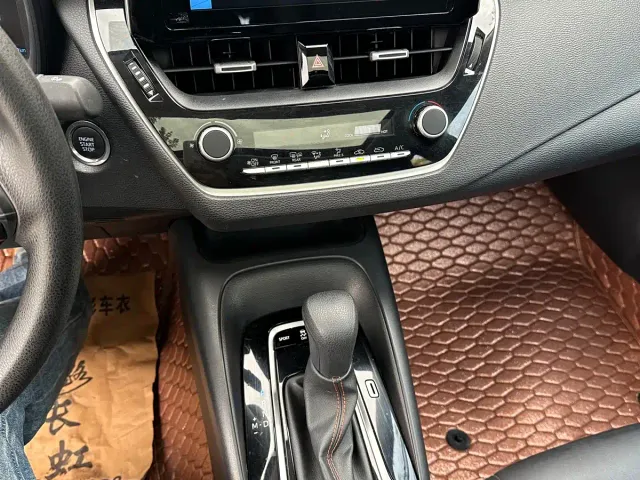 Toyota Corolla — Фото автомобиля 13