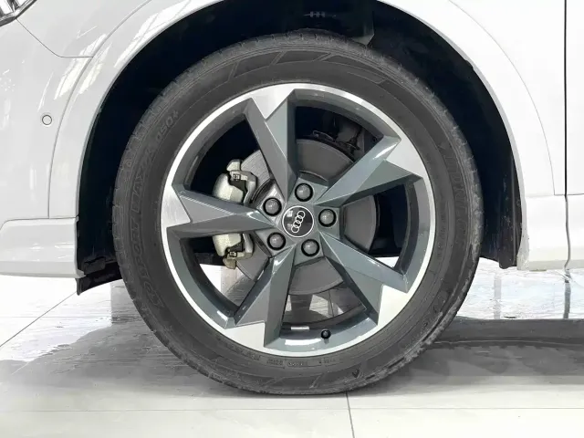Audi Q3 — Фото автомобиля 15