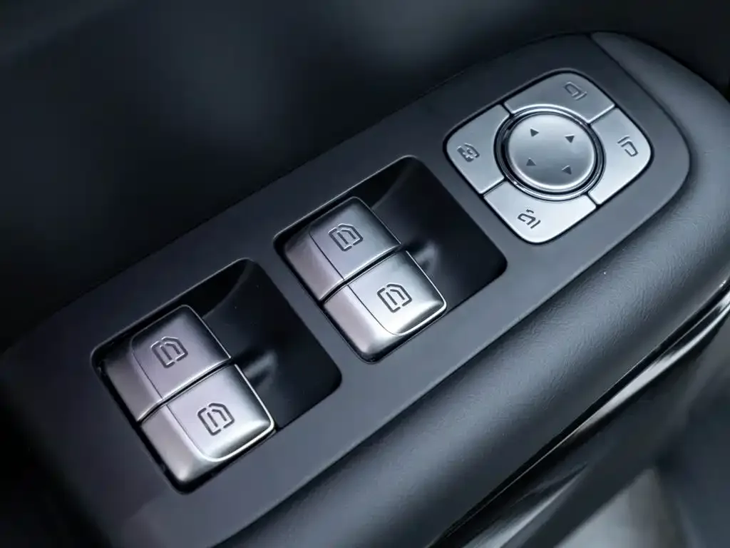 Li Auto Li Xiang L9 2022 Max — Фото автомобиля 23