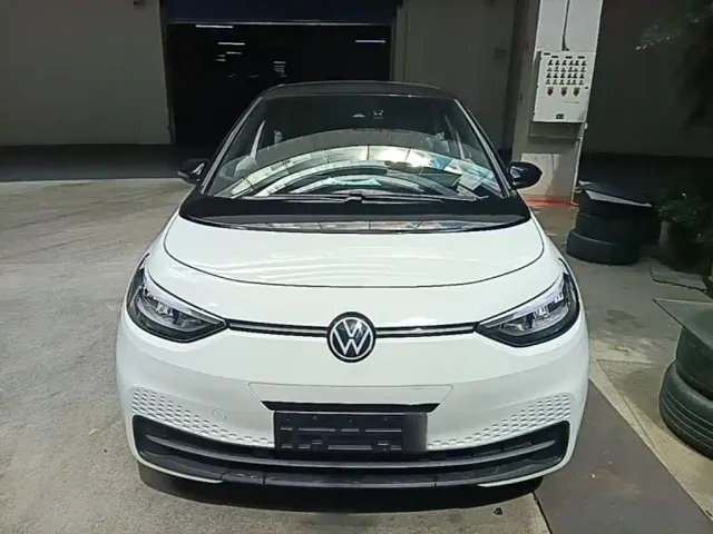 Volkswagen ID.3 — Фото автомобиля 2
