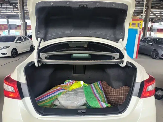 Nissan Sylphy — Фото автомобиля 18