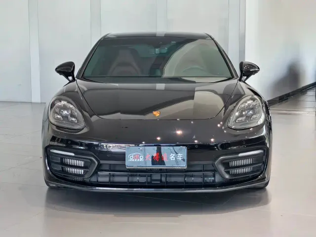 Porsche Panamera — Фото автомобиля 2