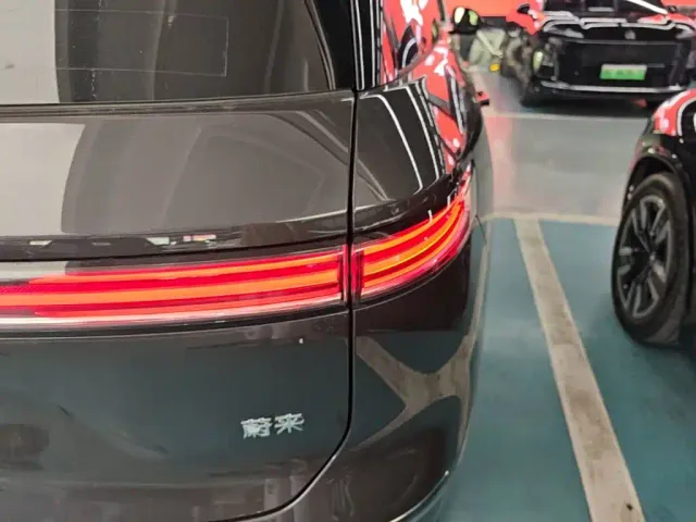 Nio ES8 — Фото автомобиля 7