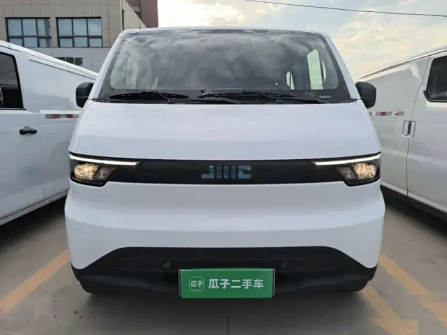 JMC E-Fushun — Фото автомобиля 2