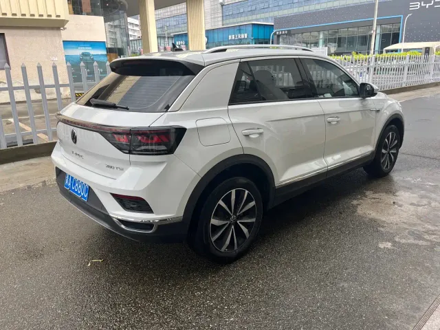 Volkswagen T-Roc — Фото автомобиля 7