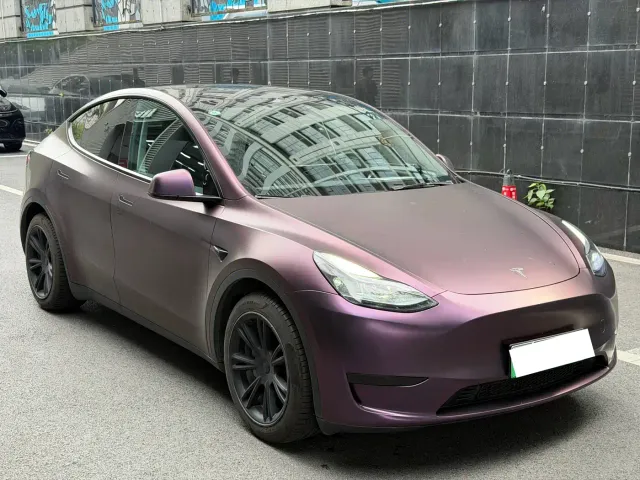 Tesla Model Y — Фото автомобиля 3