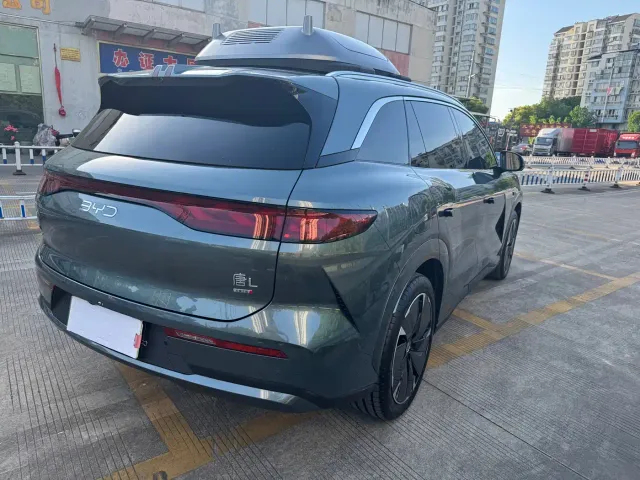 BYD Tang L — Фото автомобиля 6