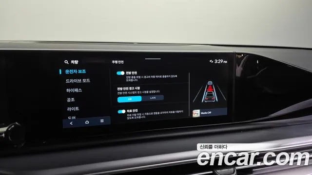 Hyundai Grandeur Grandeur (GN7) 2.5 Бензин 2WD — Фото автомобиля 15