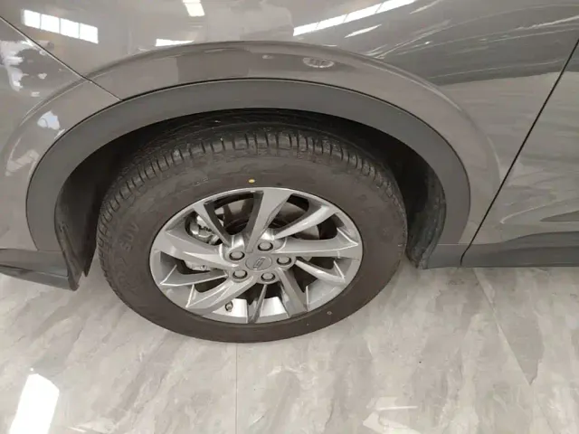 Geely Binyue — Фото автомобиля 22