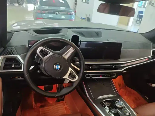 BMW X7 — Фото автомобиля 5