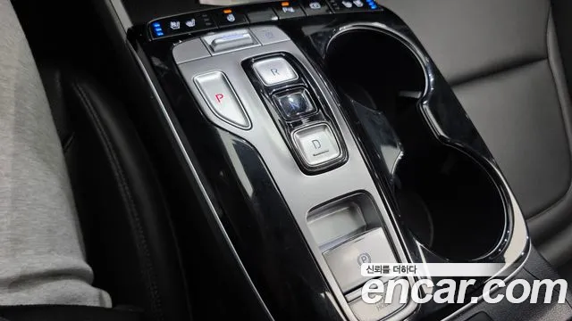Hyundai Tucson Tucson (NX4) Бензин 1.6 турбо 2WD — Фото автомобиля 9