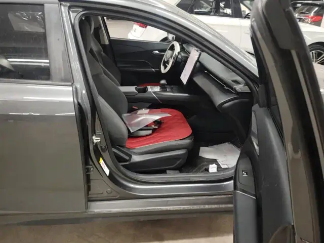 Changan Qiyuan A05 — Фото автомобиля 8