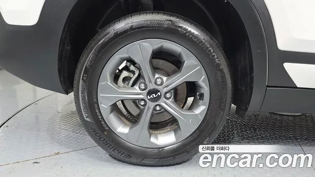 Kia Seltos Бензин 1.6 турбо 2WD — Фото автомобиля 5