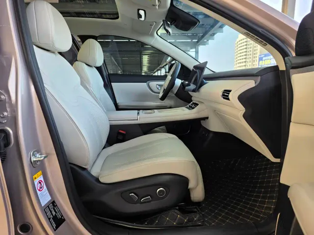 Changan Qiyuan Q05 — Фото автомобиля 11