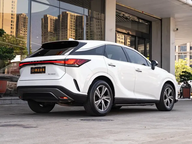 Lexus RX — Фото автомобиля 3