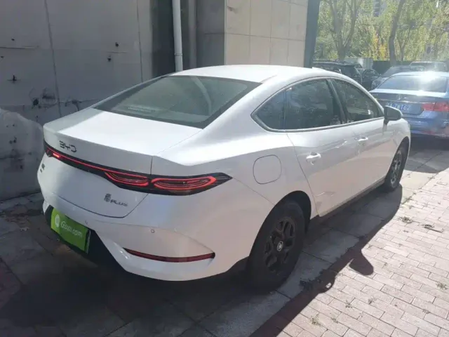 BYD Qin PLUS — Фото автомобиля 6